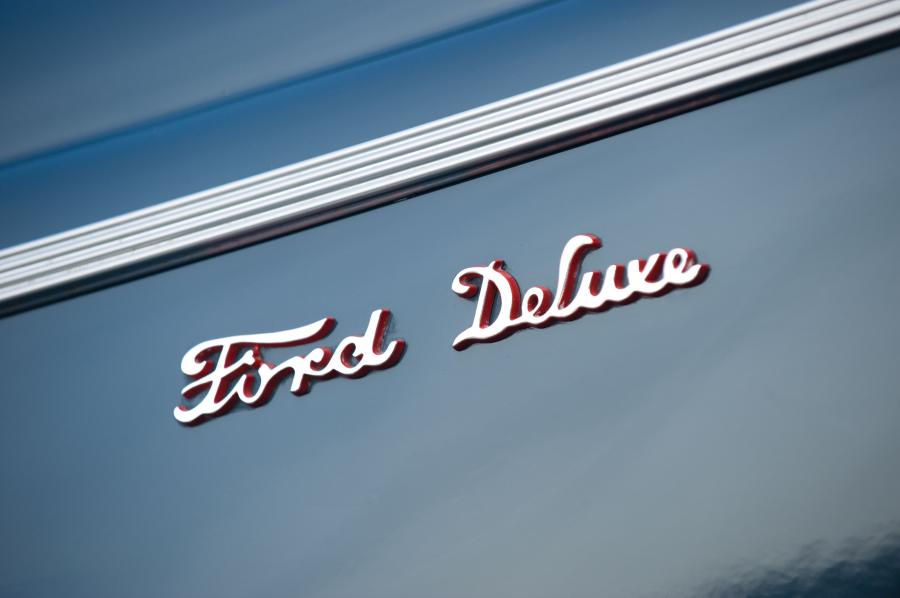  Ford DeLuxe Station Wagon 1940 года  (фото 26 из 36)